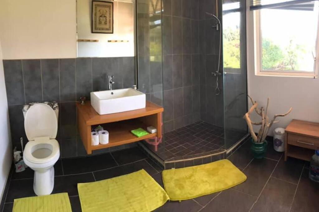 Te Mana Lodge Taravao Luaran gambar